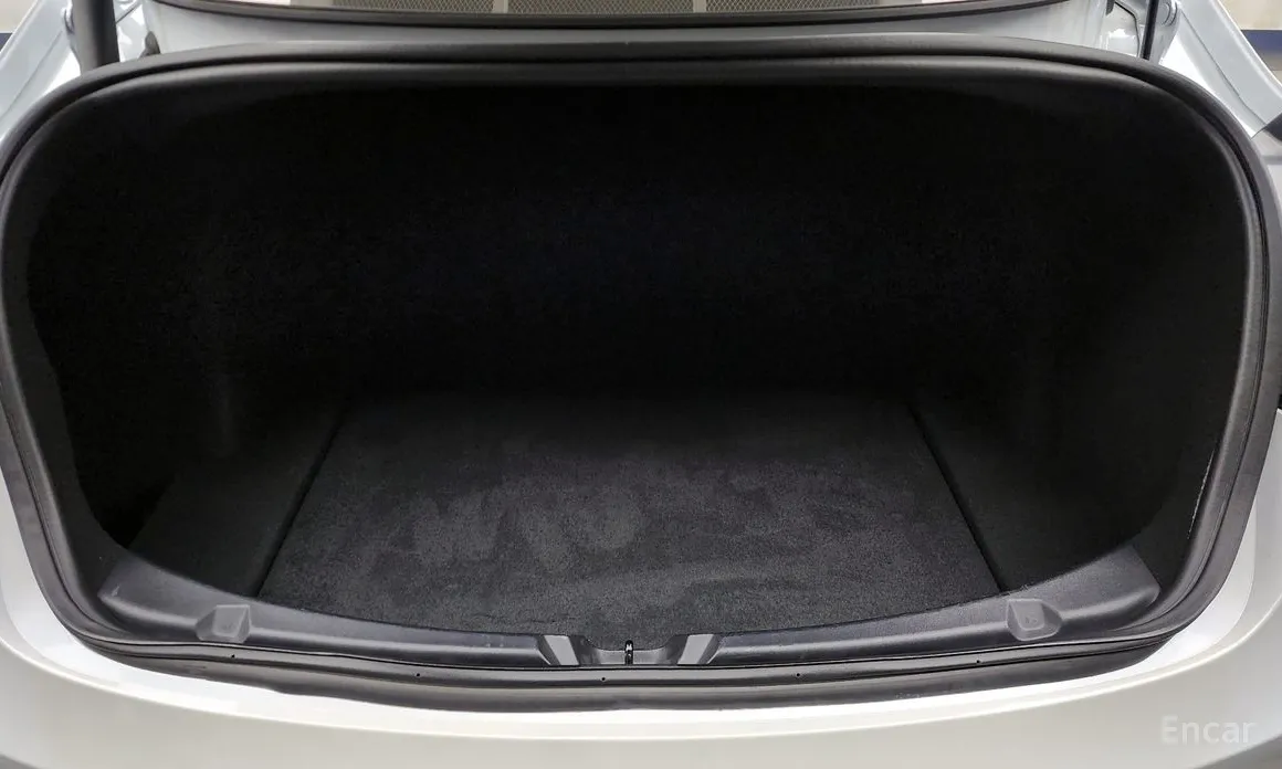 Photo 20 - Tesla Model 3