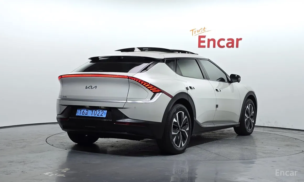 Фото 2 - Kia EV6