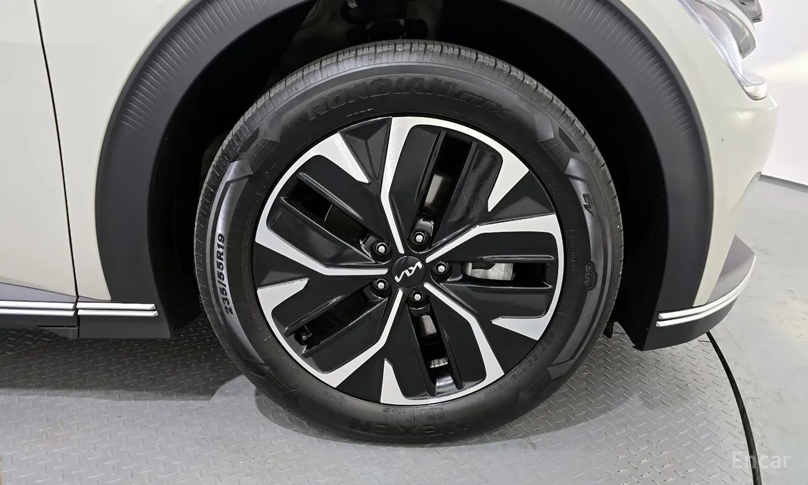 Фото 5 - Kia EV6