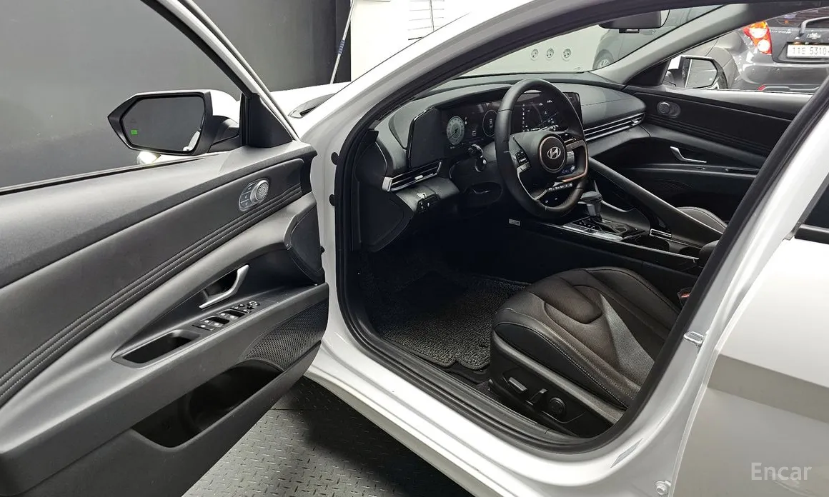 Фото 10 - Hyundai Avante