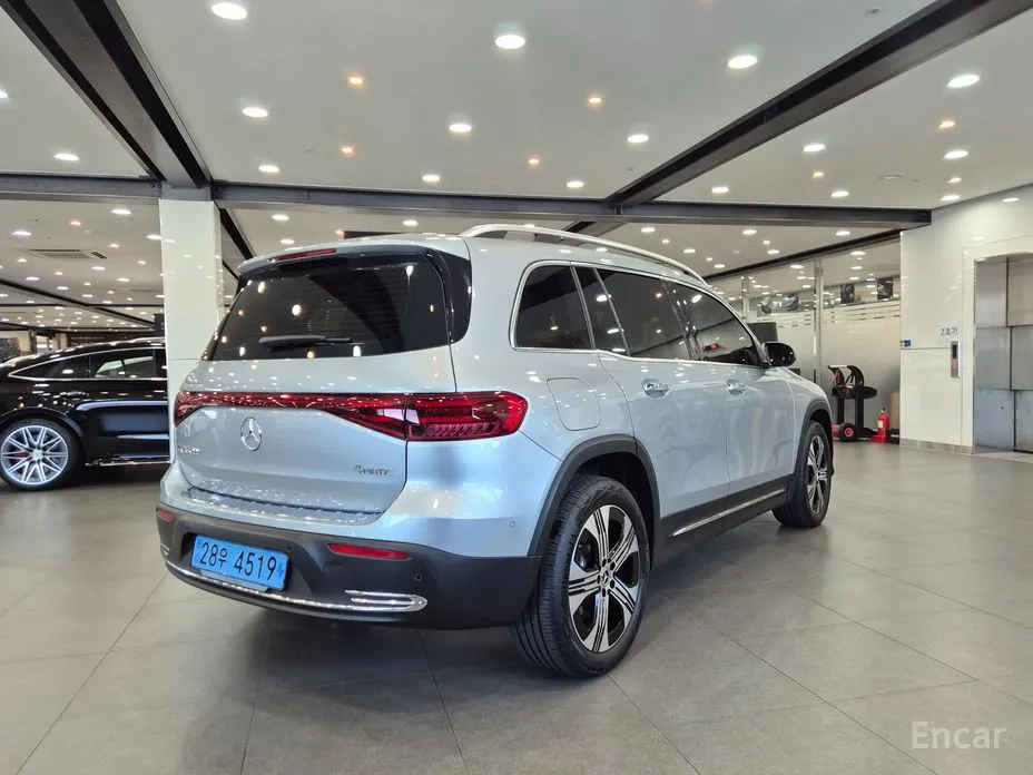 Фото 12 - Mercedes-Benz EQB