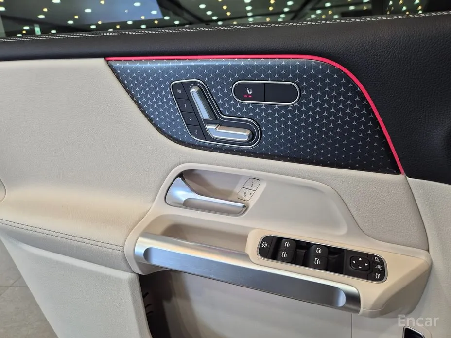 Фото 15 - Mercedes-Benz EQB