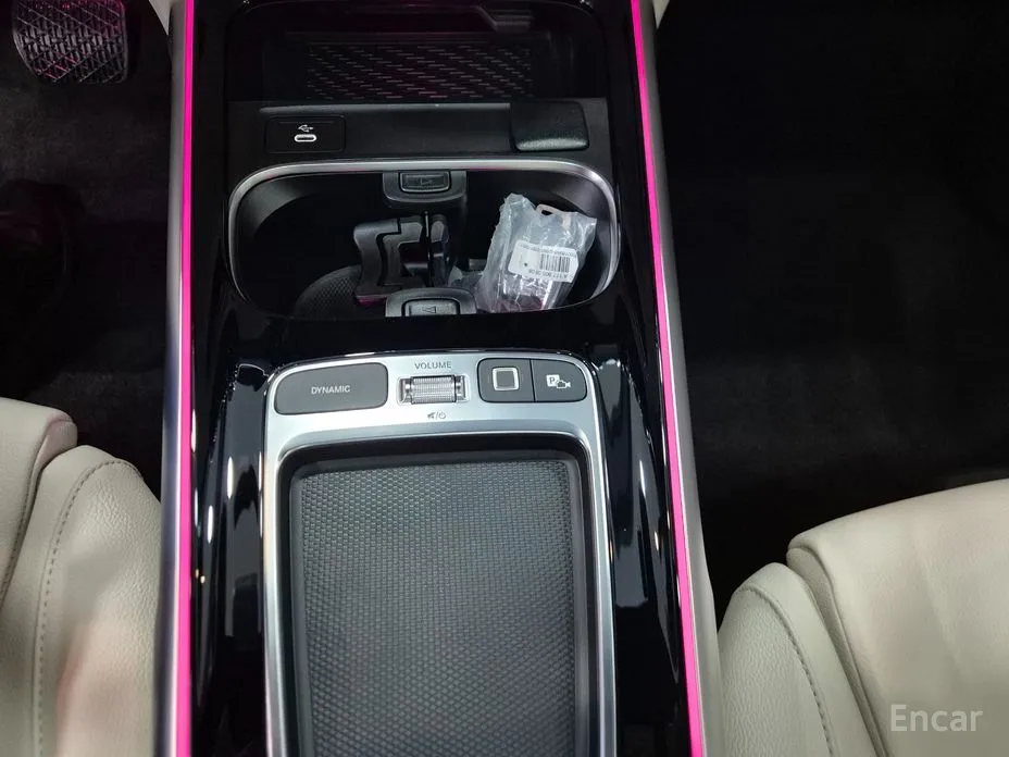 Фото 17 - Mercedes-Benz EQB