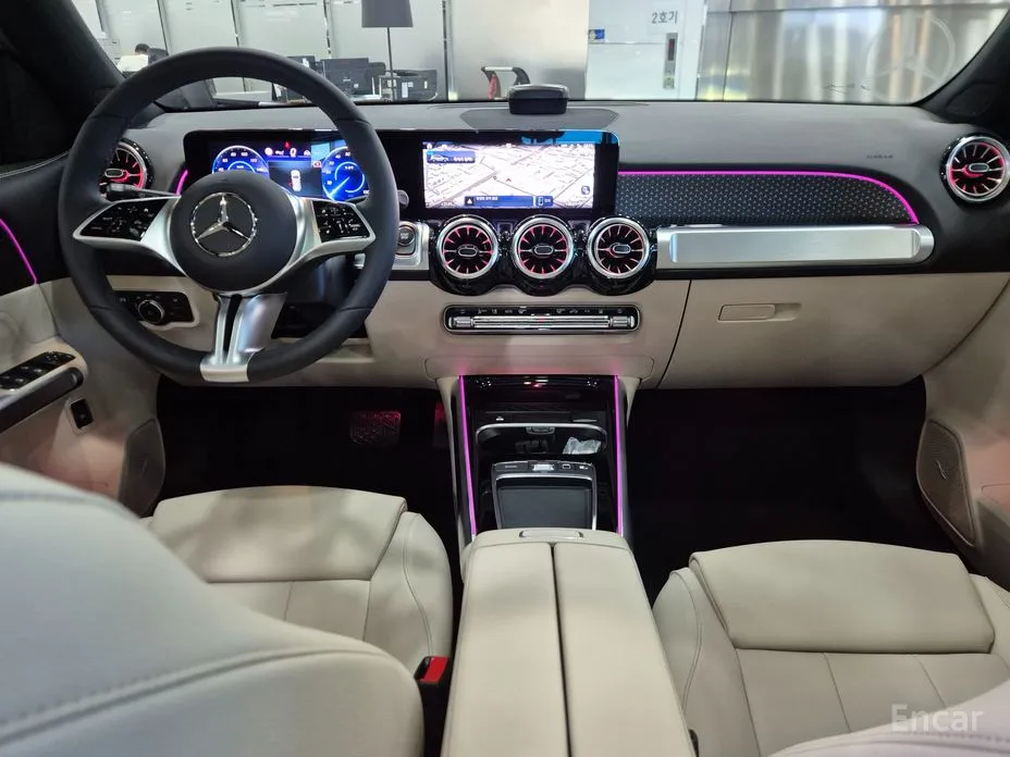 Фото 18 - Mercedes-Benz EQB