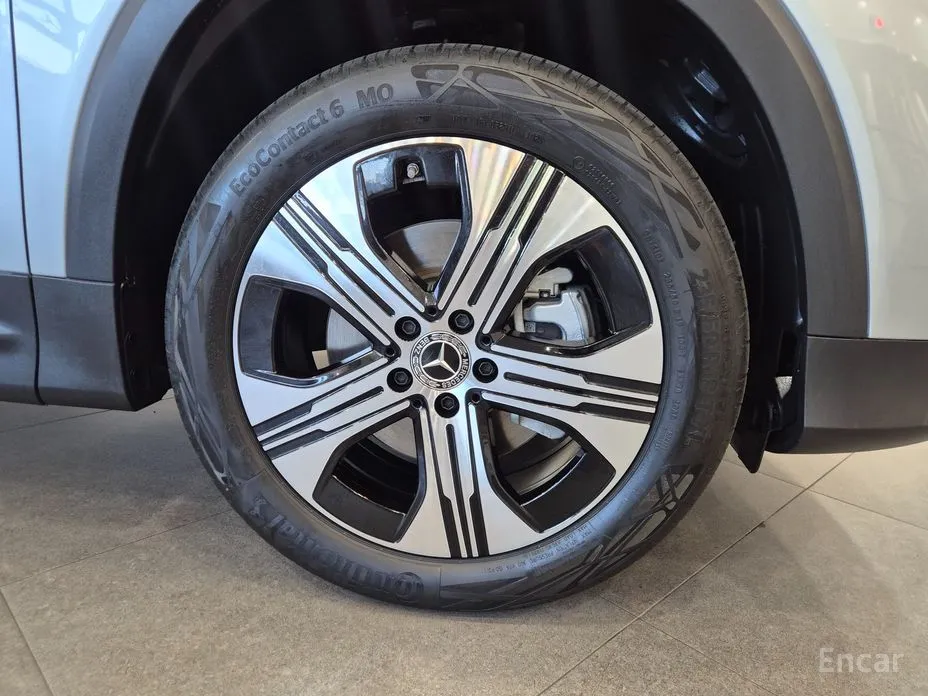 Фото 5 - Mercedes-Benz EQB