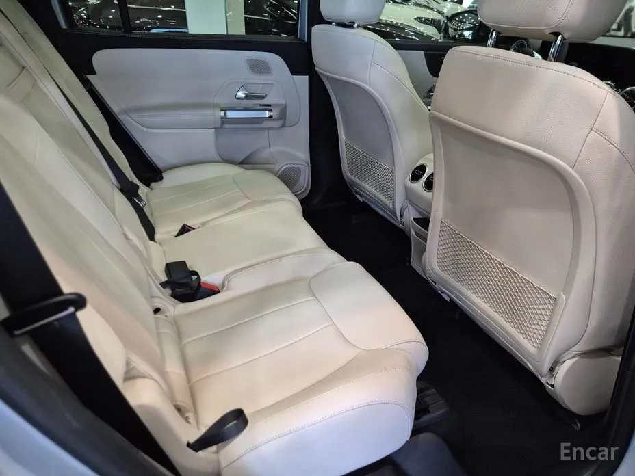 Фото 7 - Mercedes-Benz EQB