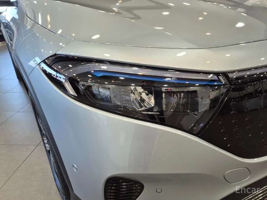 Фото 9 - Mercedes-Benz EQB