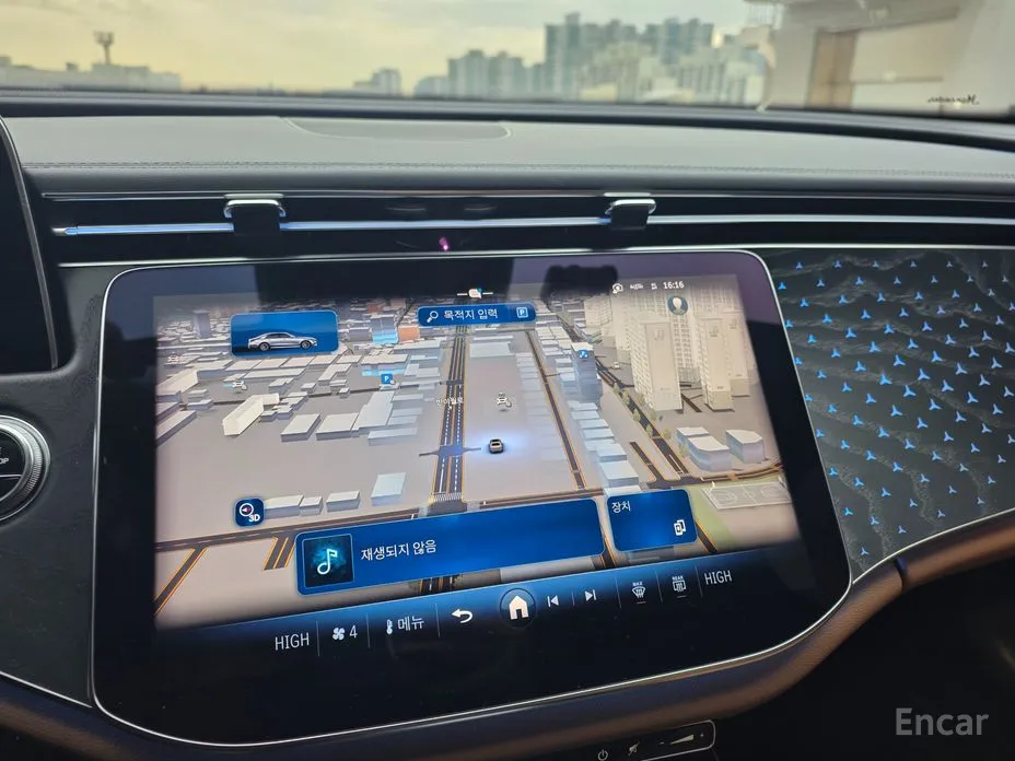 Фото 12 - Mercedes-Benz E-Class