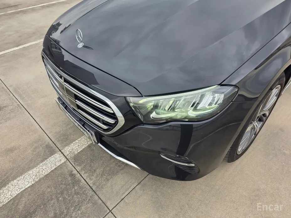 Фото 5 - Mercedes-Benz E-Class