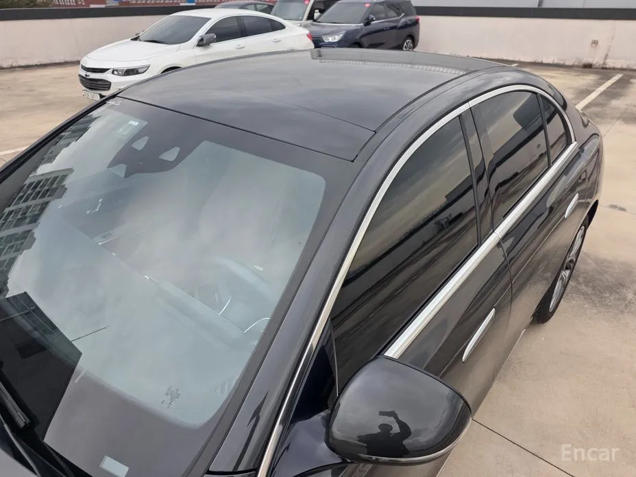 Фото 7 - Mercedes-Benz E-Class