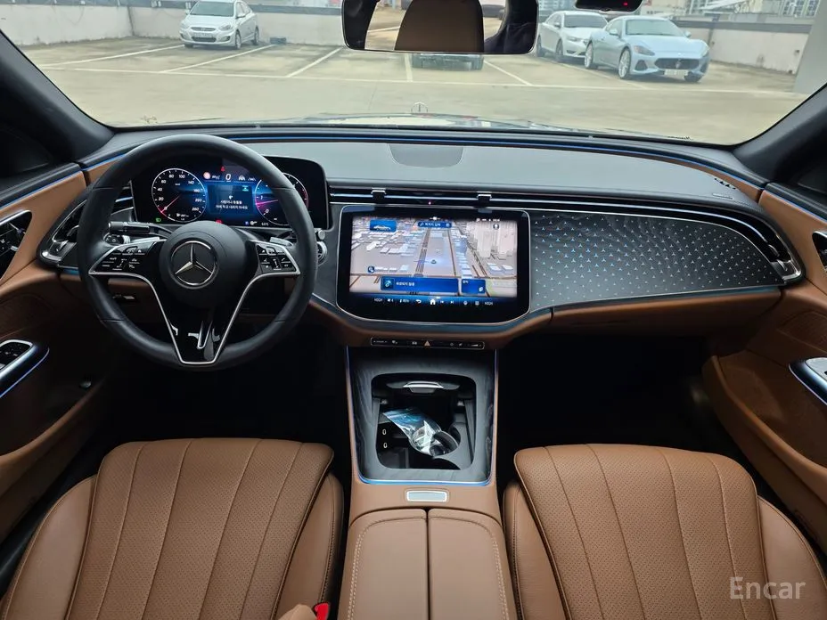 Фото 9 - Mercedes-Benz E-Class