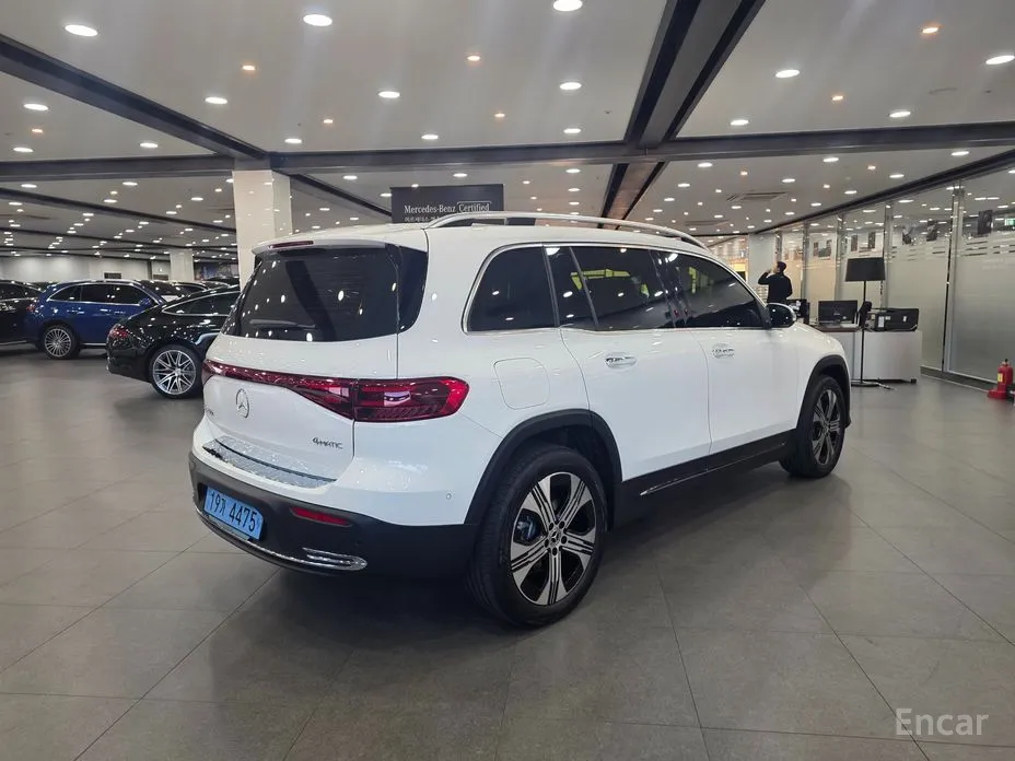 Фото 4 - Mercedes-Benz EQB