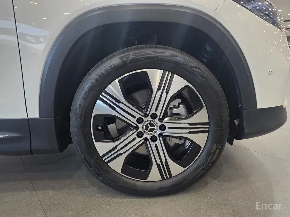 Фото 5 - Mercedes-Benz EQB