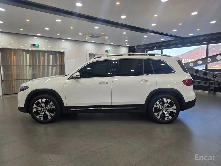 Фото 8 - Mercedes-Benz EQB