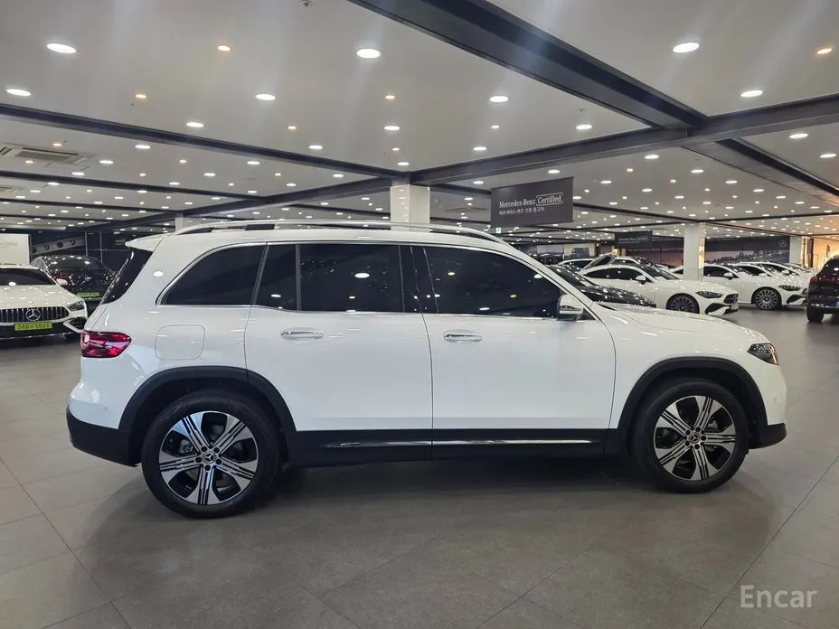 Фото 9 - Mercedes-Benz EQB