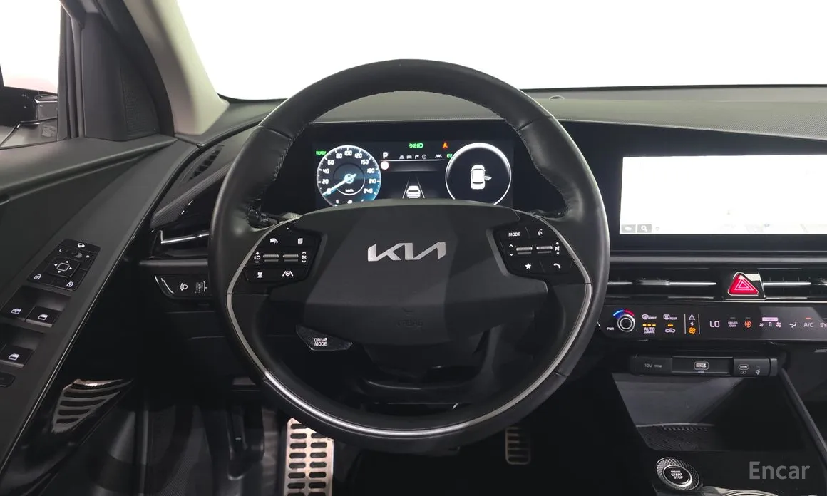 Фото 13 - Kia Niro