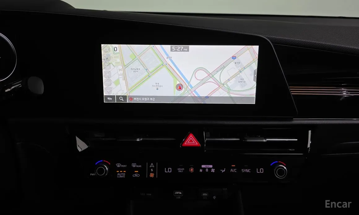 Фото 14 - Kia Niro