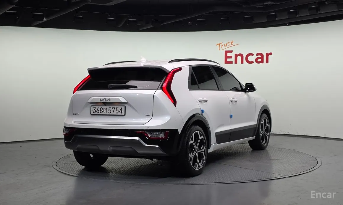 Фото 2 - Kia Niro