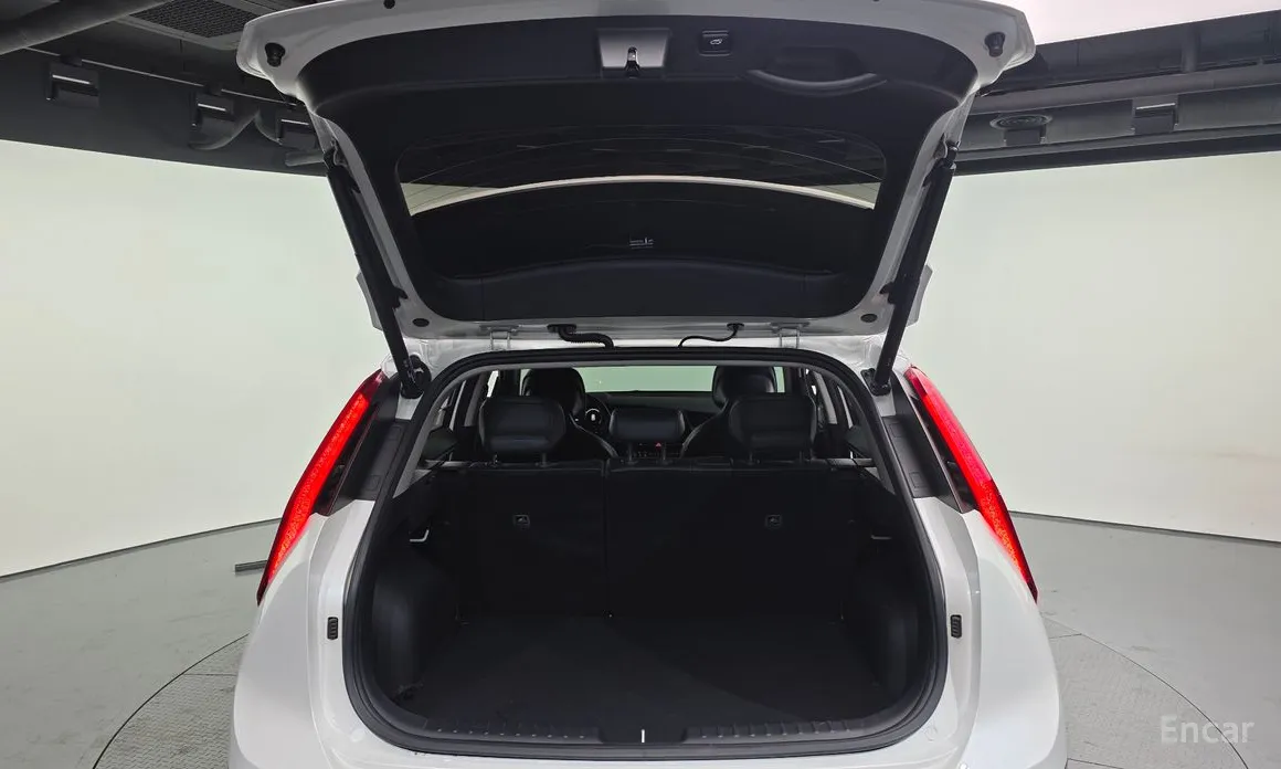 Фото 20 - Kia Niro