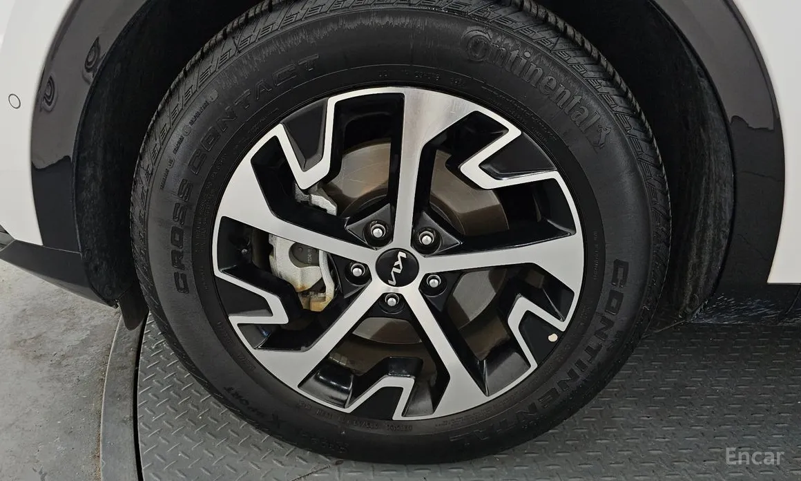 Photo 5 - Kia Sportage