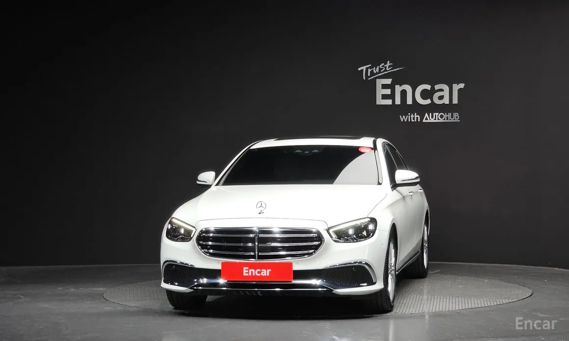 Фото 3 - Mercedes-Benz E-Class