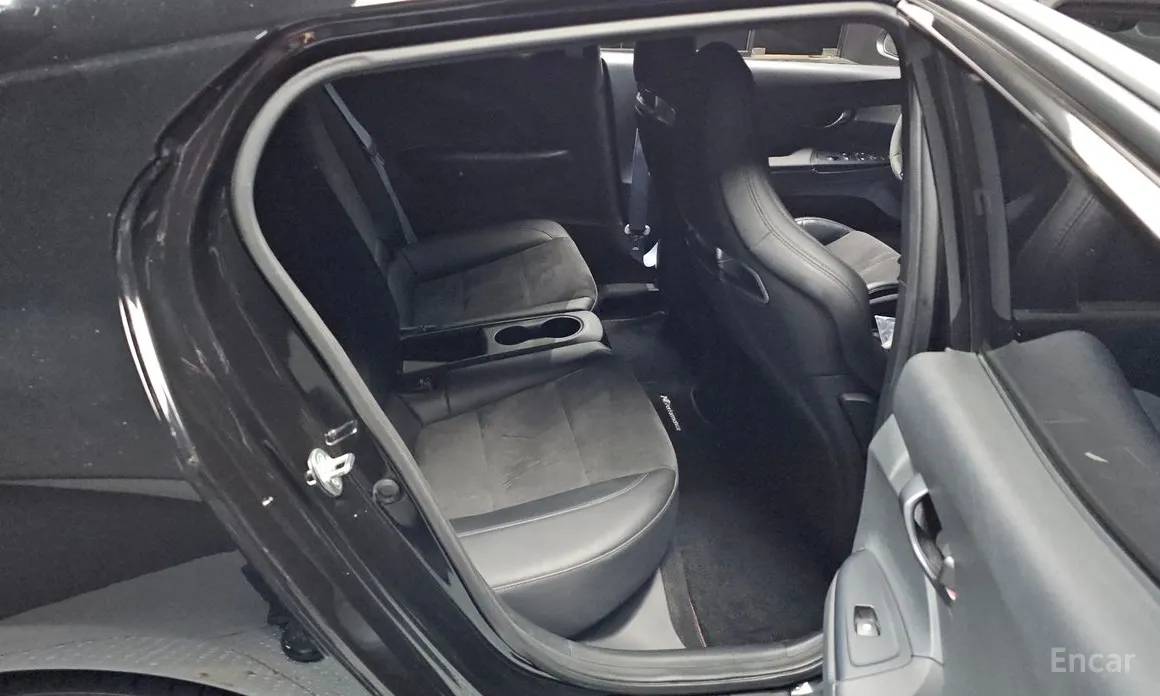 Фото 13 - Hyundai Veloster