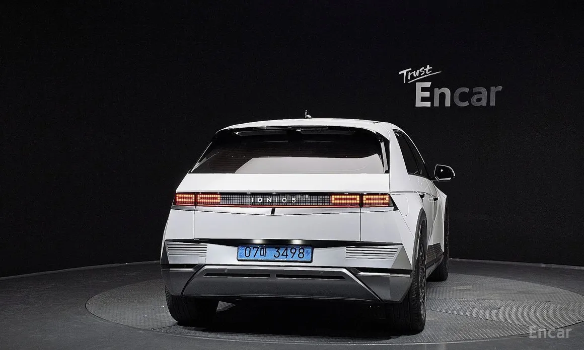 Photo 4 - Hyundai Ioniq 5