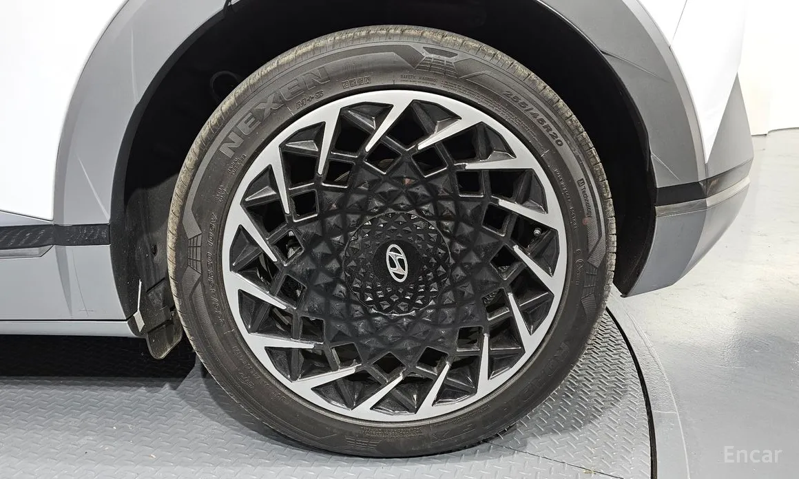 Photo 5 - Hyundai Ioniq 5