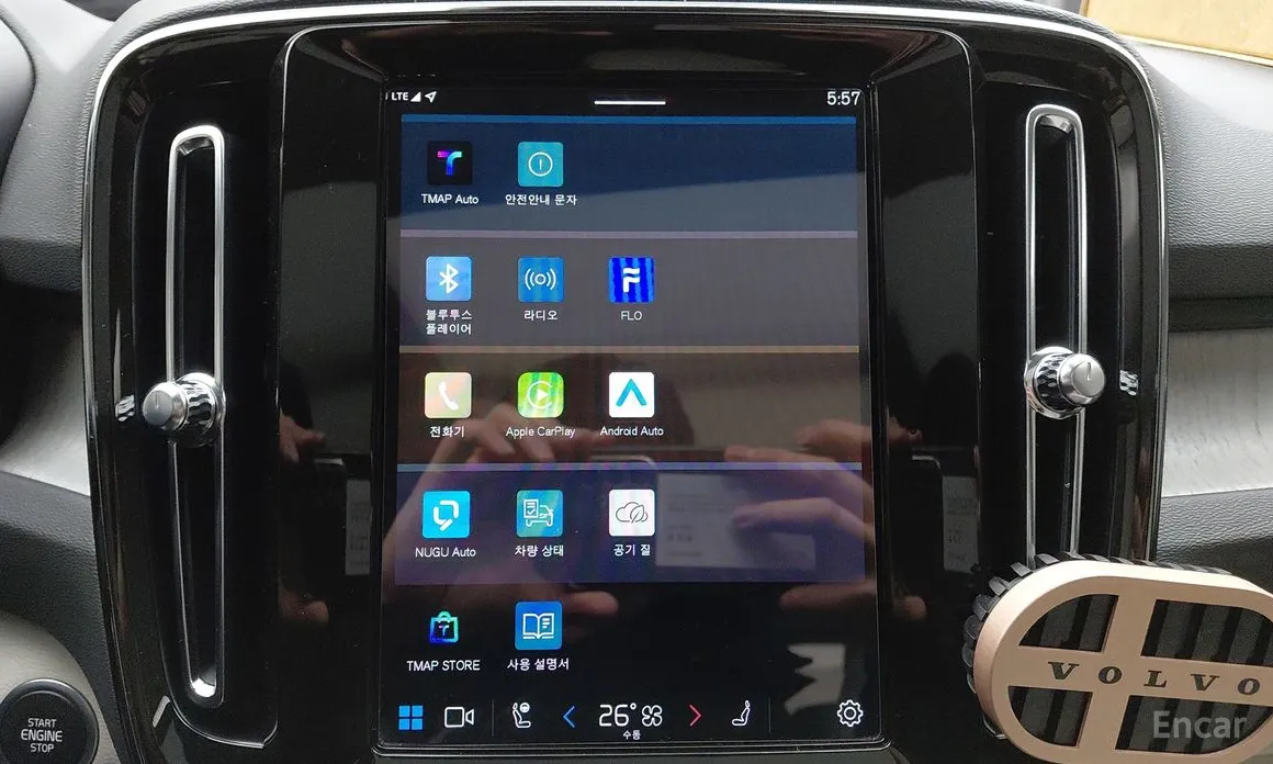 Фото 14 - Volvo XC40