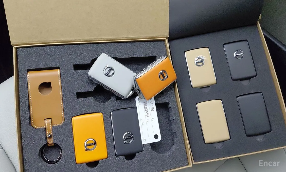 Фото 20 - Volvo XC40