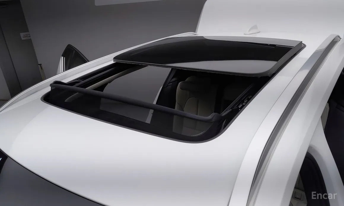 Фото 6 - Volvo XC40