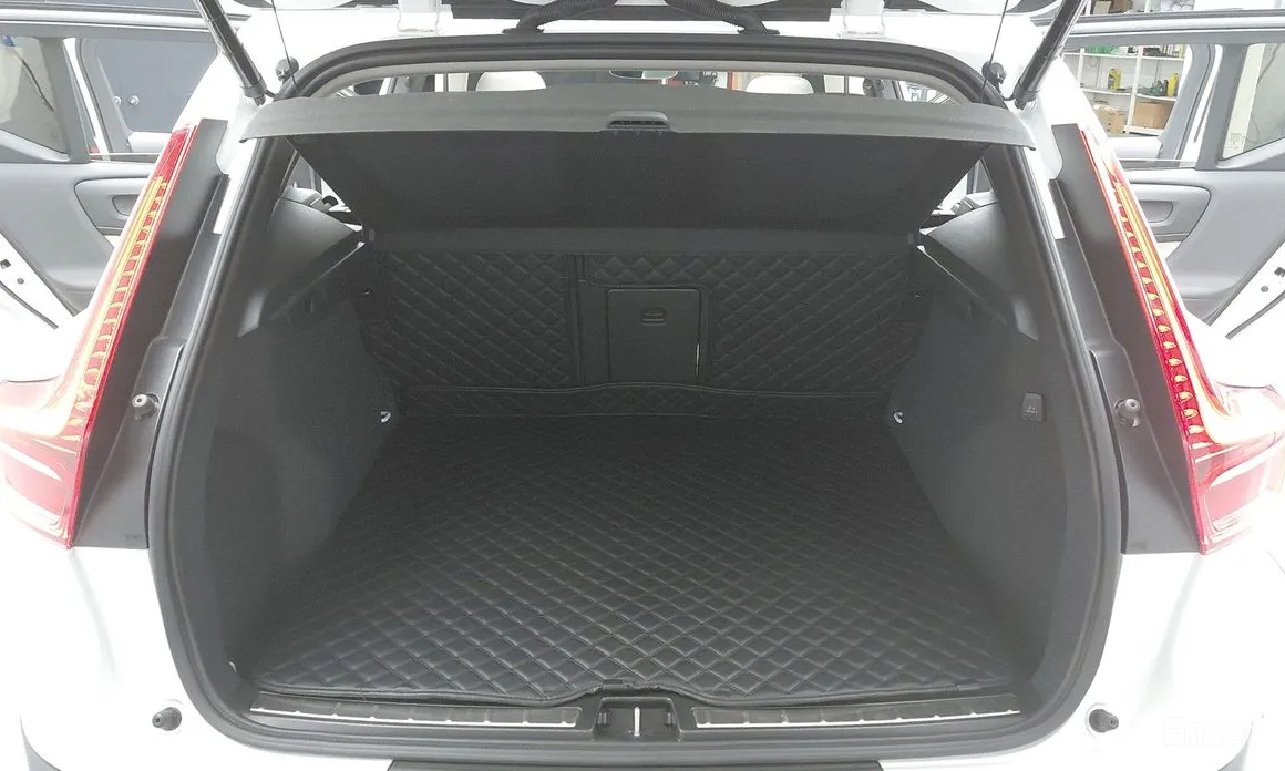 Фото 7 - Volvo XC40