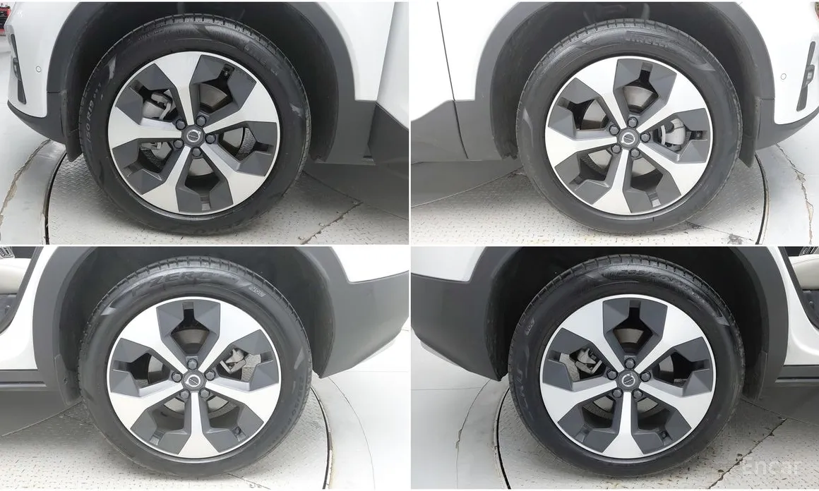 Фото 9 - Volvo XC40