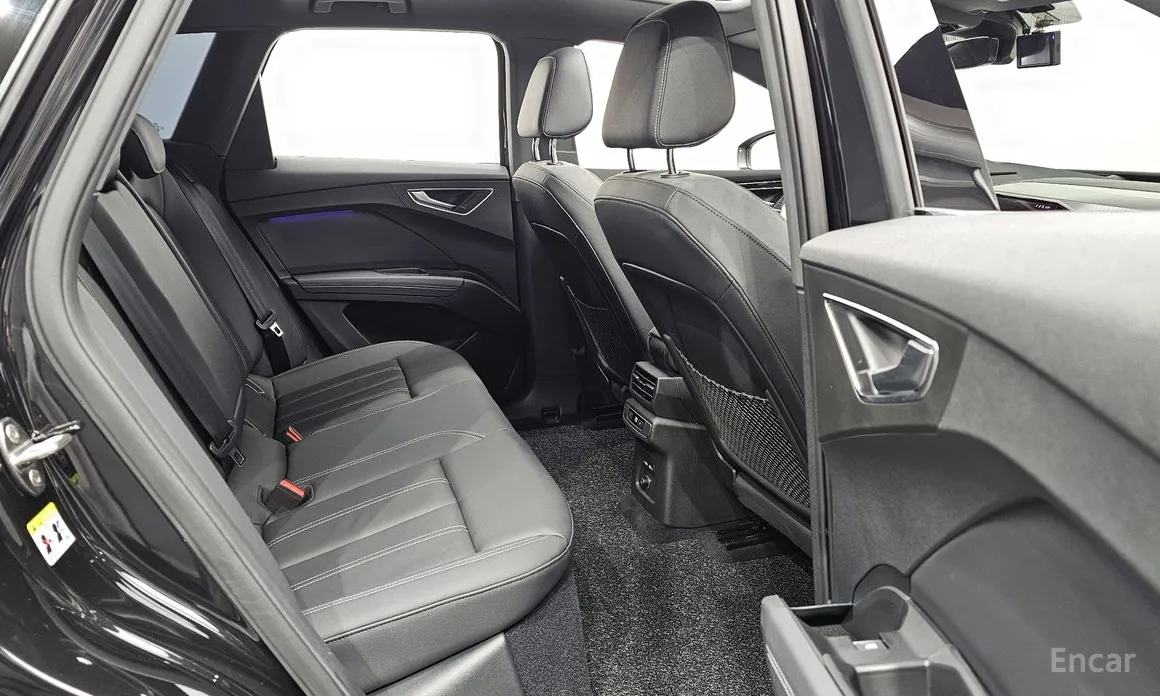 Фото 11 - Audi Q4 e-tron