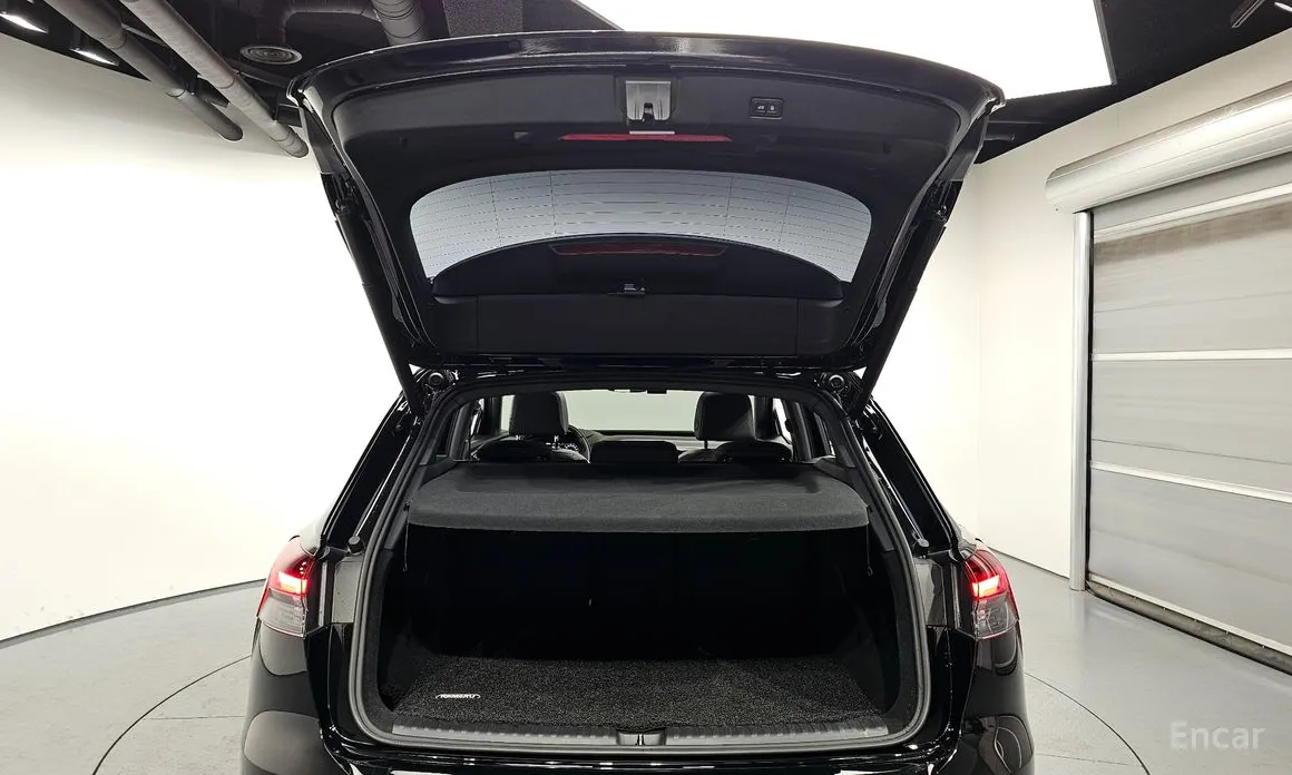 Фото 20 - Audi Q4 e-tron