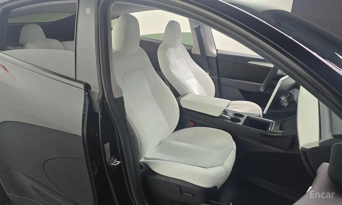 Фото 12 - Tesla Model Y