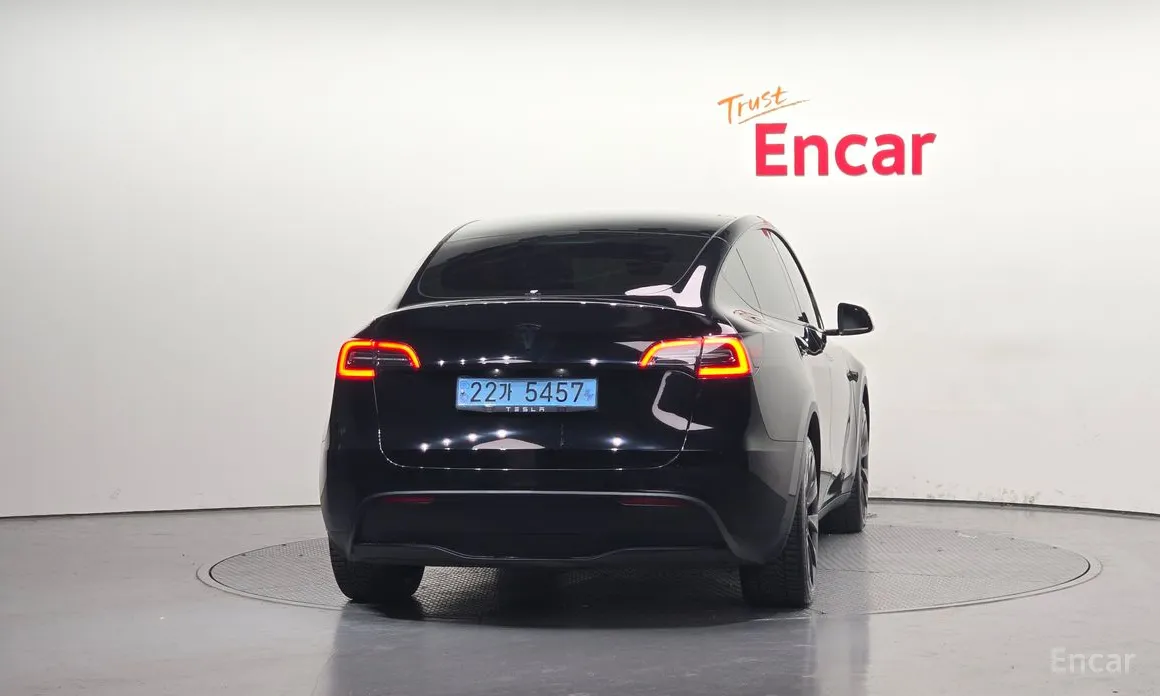 Фото 4 - Tesla Model Y