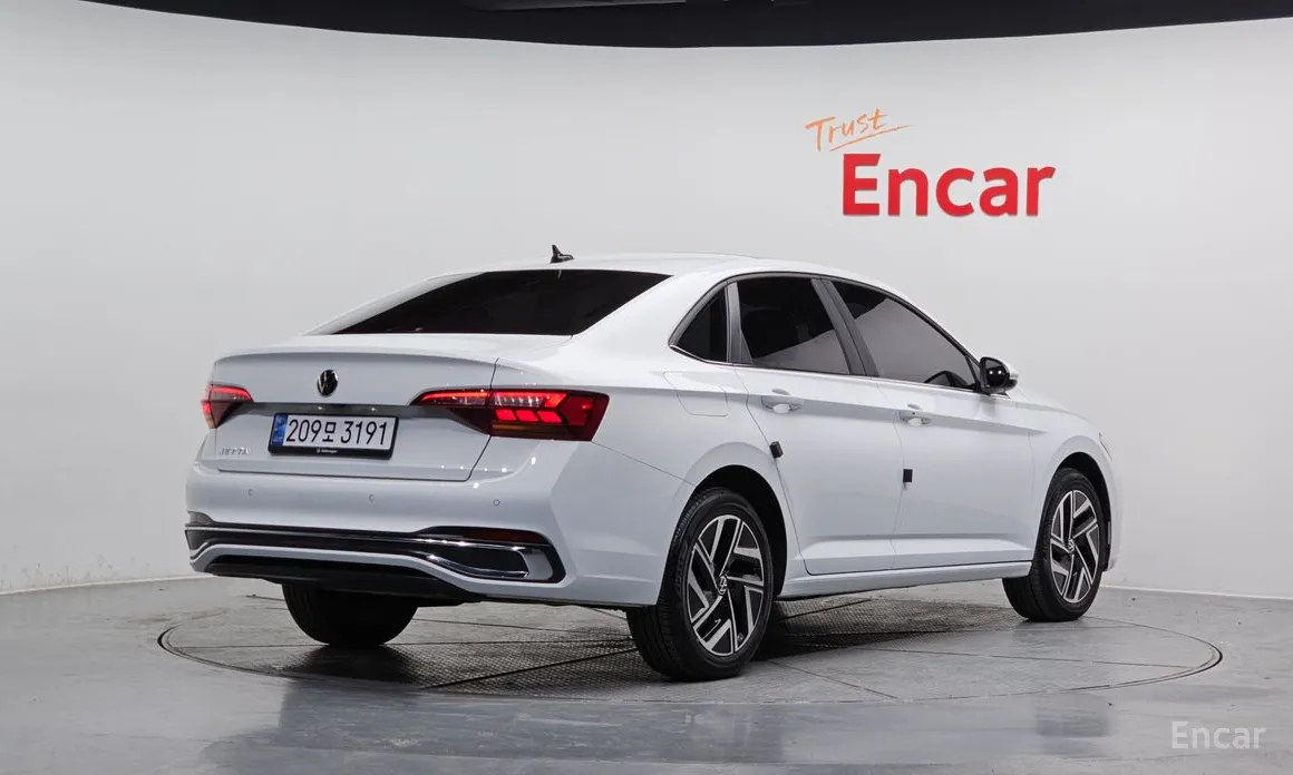 Фото 2 - Volkswagen Jetta