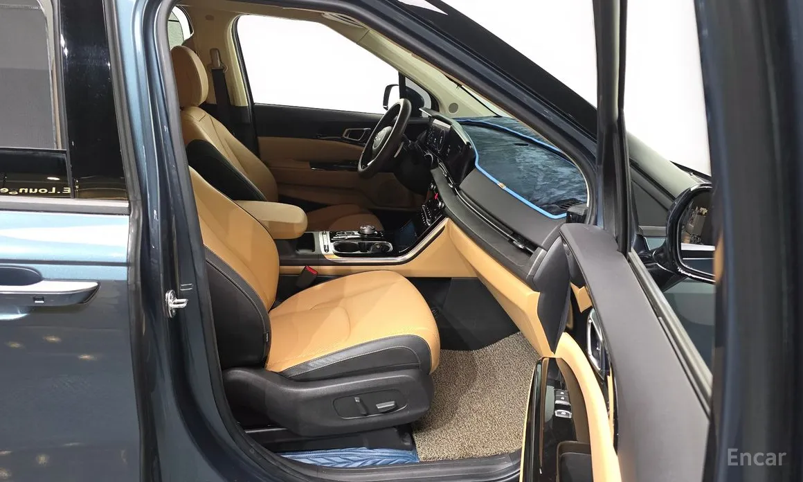 Фото 11 - Kia Carnival