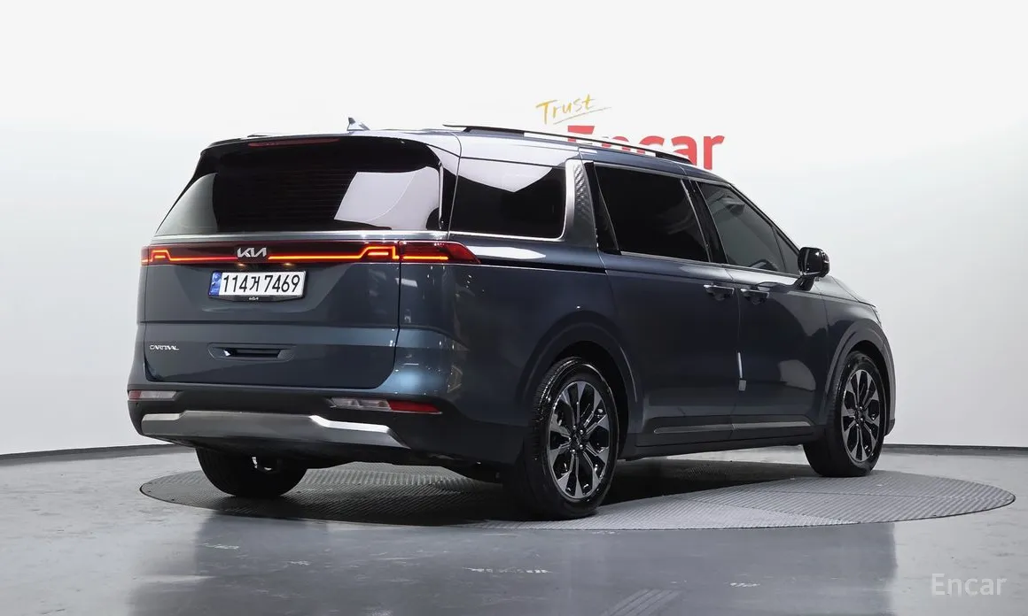 Фото 2 - Kia Carnival