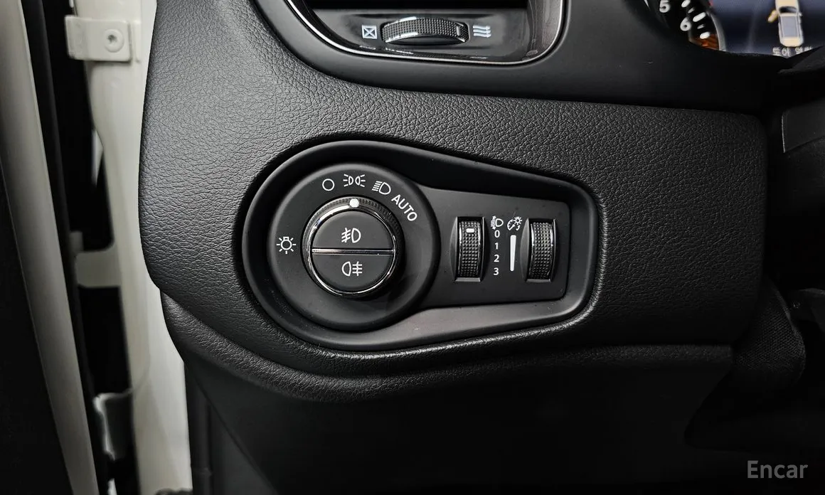 Фото 15 - Jeep Renegade