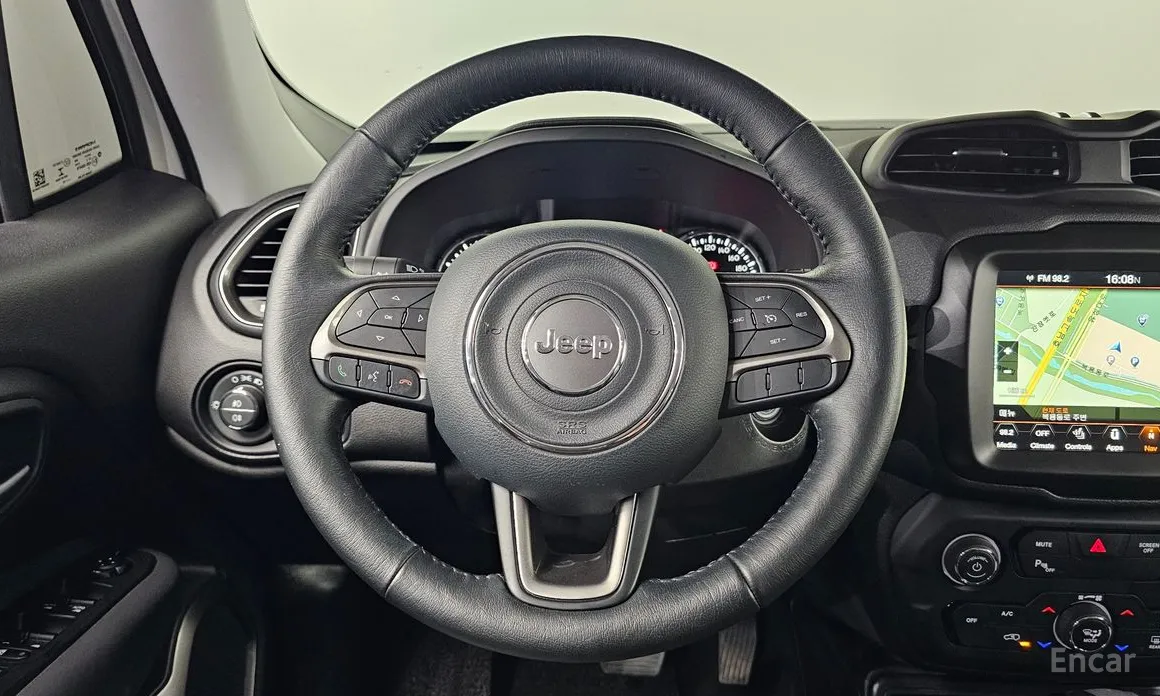 Фото 16 - Jeep Renegade