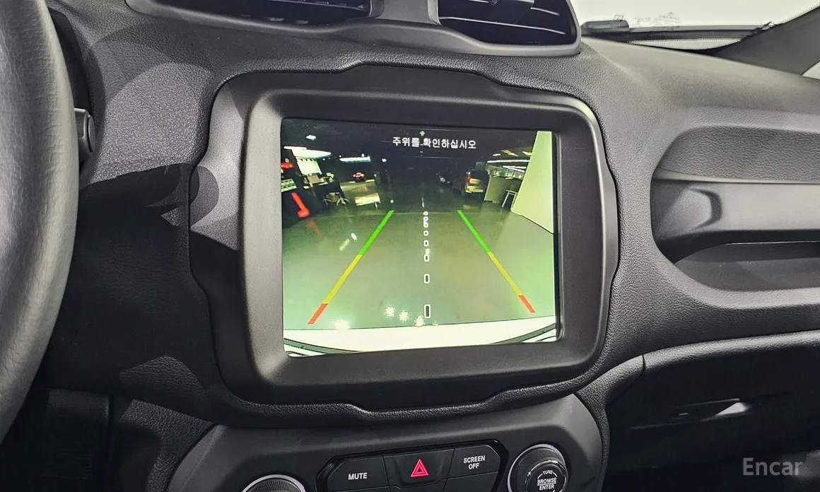 Фото 18 - Jeep Renegade