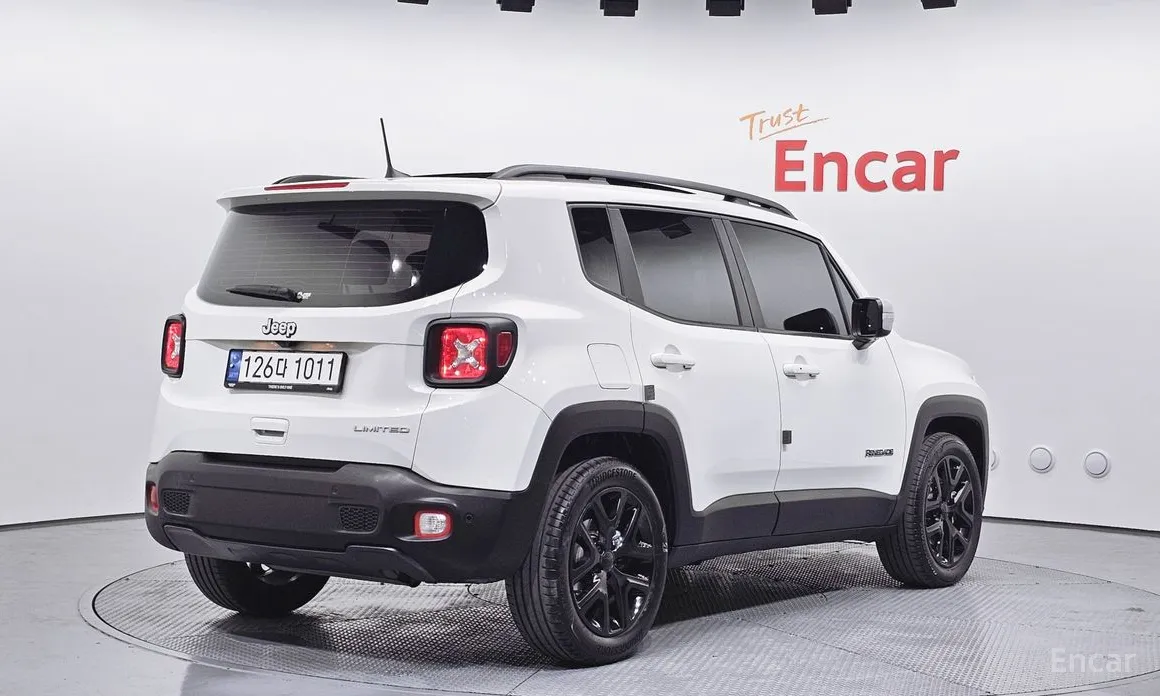 Фото 2 - Jeep Renegade