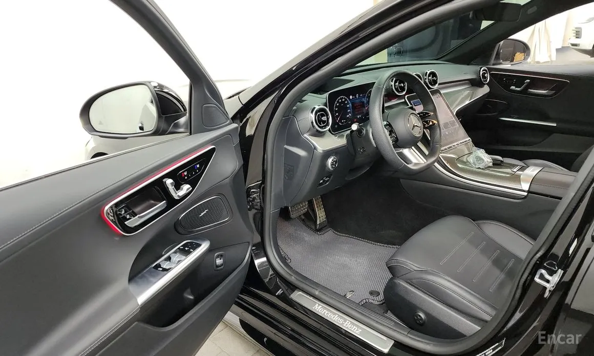 Фото 10 - Mercedes-Benz C-Class