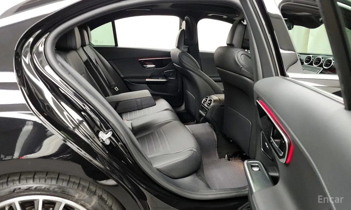 Фото 12 - Mercedes-Benz C-Class