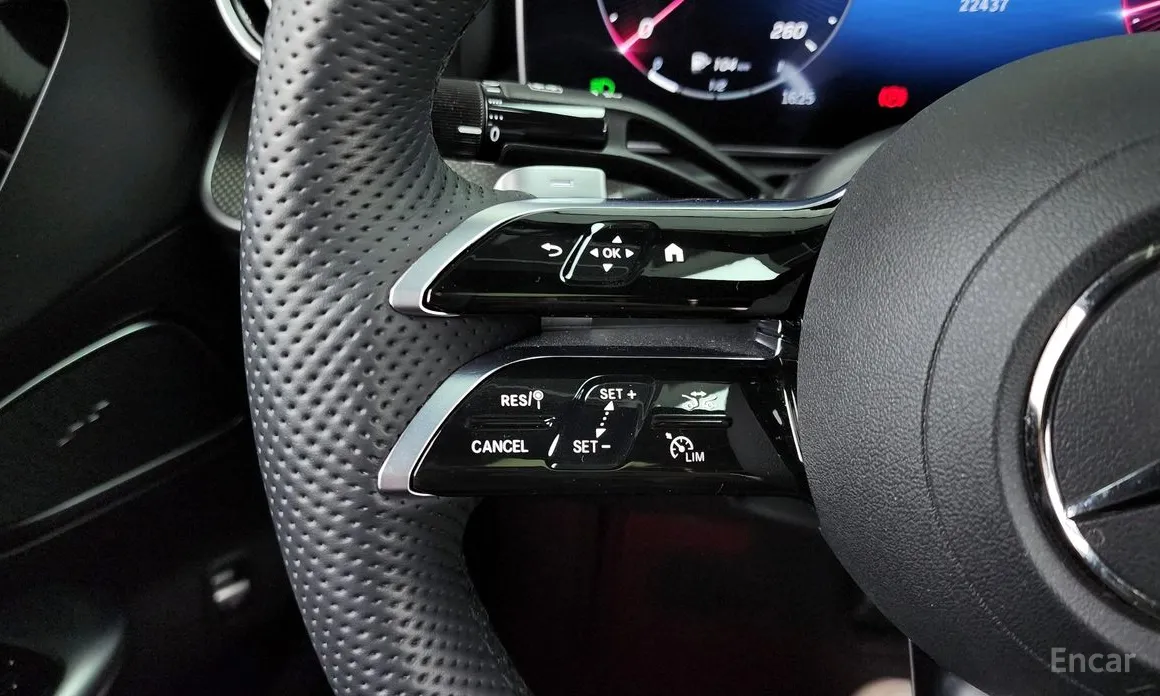 Фото 19 - Mercedes-Benz C-Class