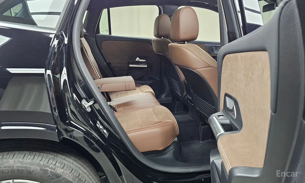 Фото 12 - Mercedes-Benz GLA-Class