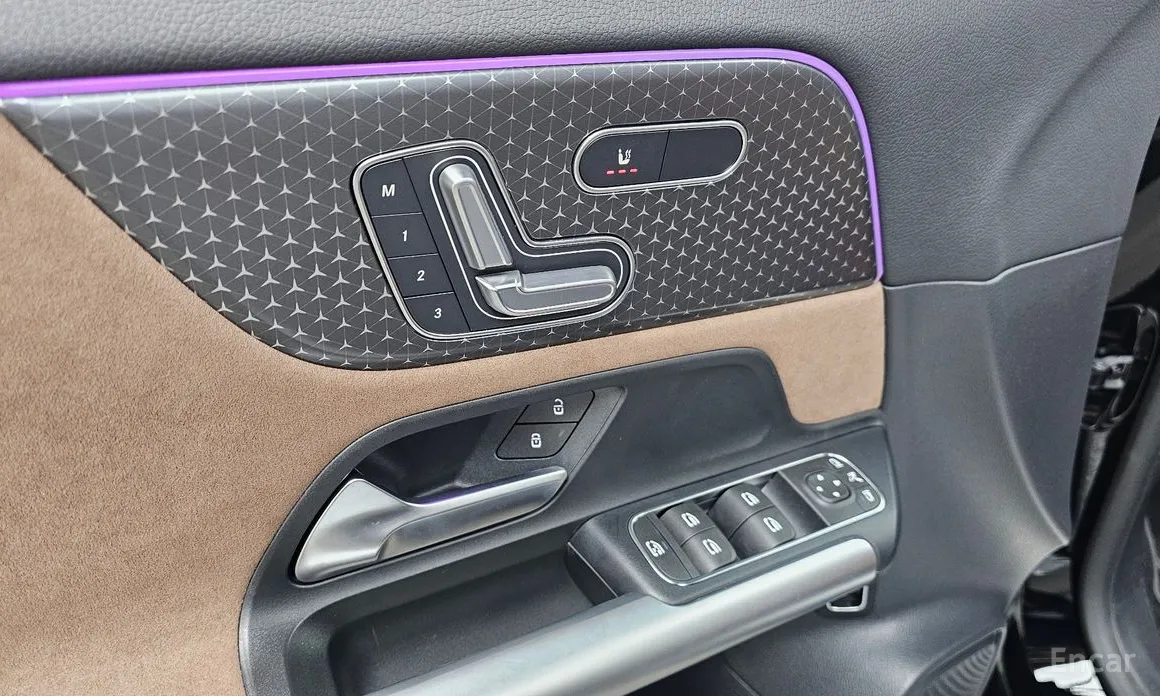 Фото 14 - Mercedes-Benz GLA-Class