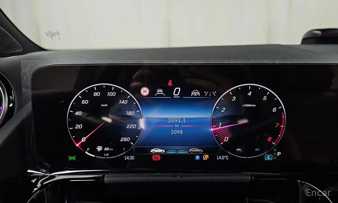 Фото 8 - Mercedes-Benz GLA-Class